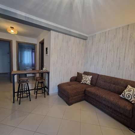 Iro Apartments Néa Péramos Bagian luar foto