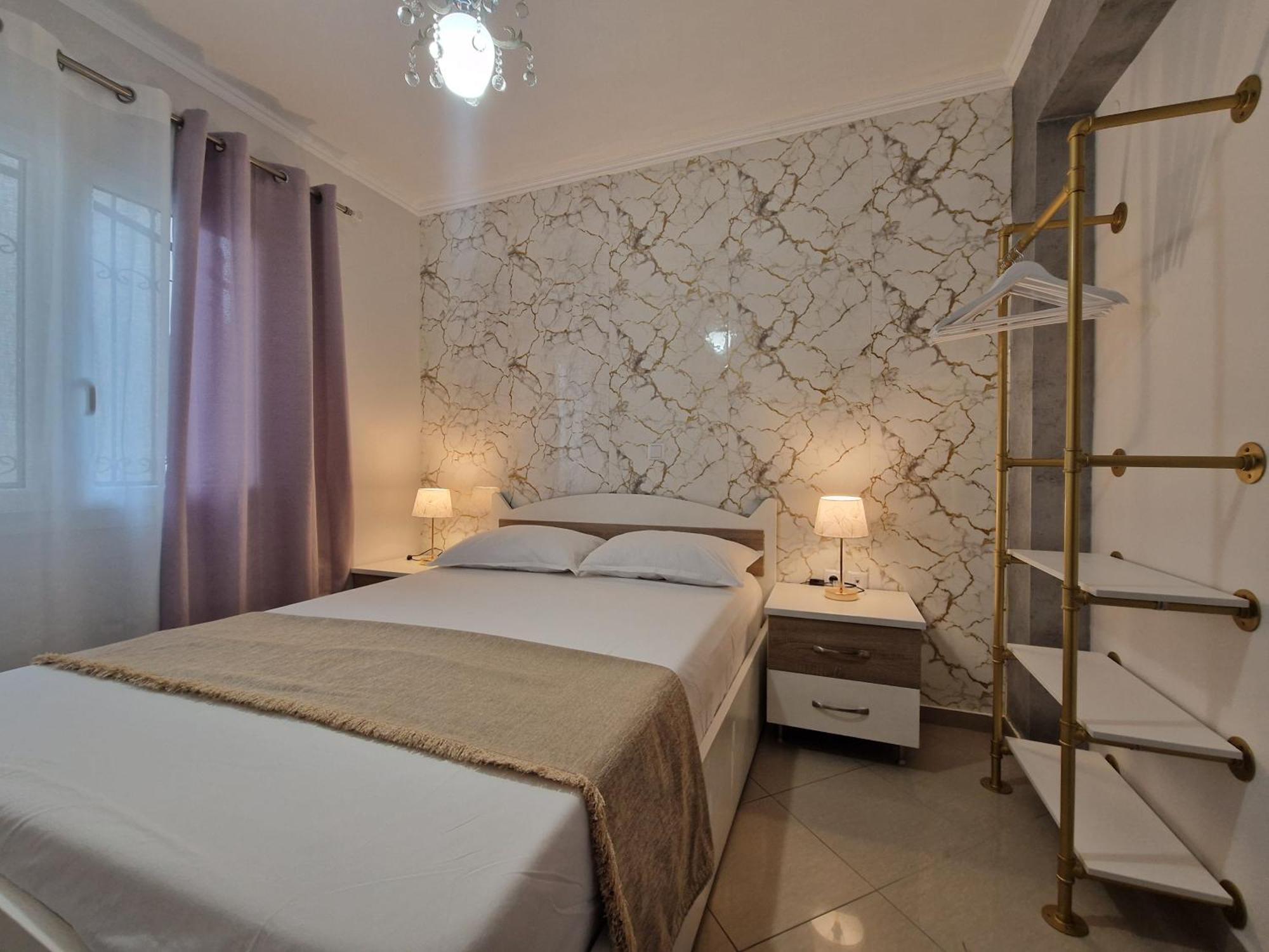 Iro Apartments Néa Péramos Bagian luar foto