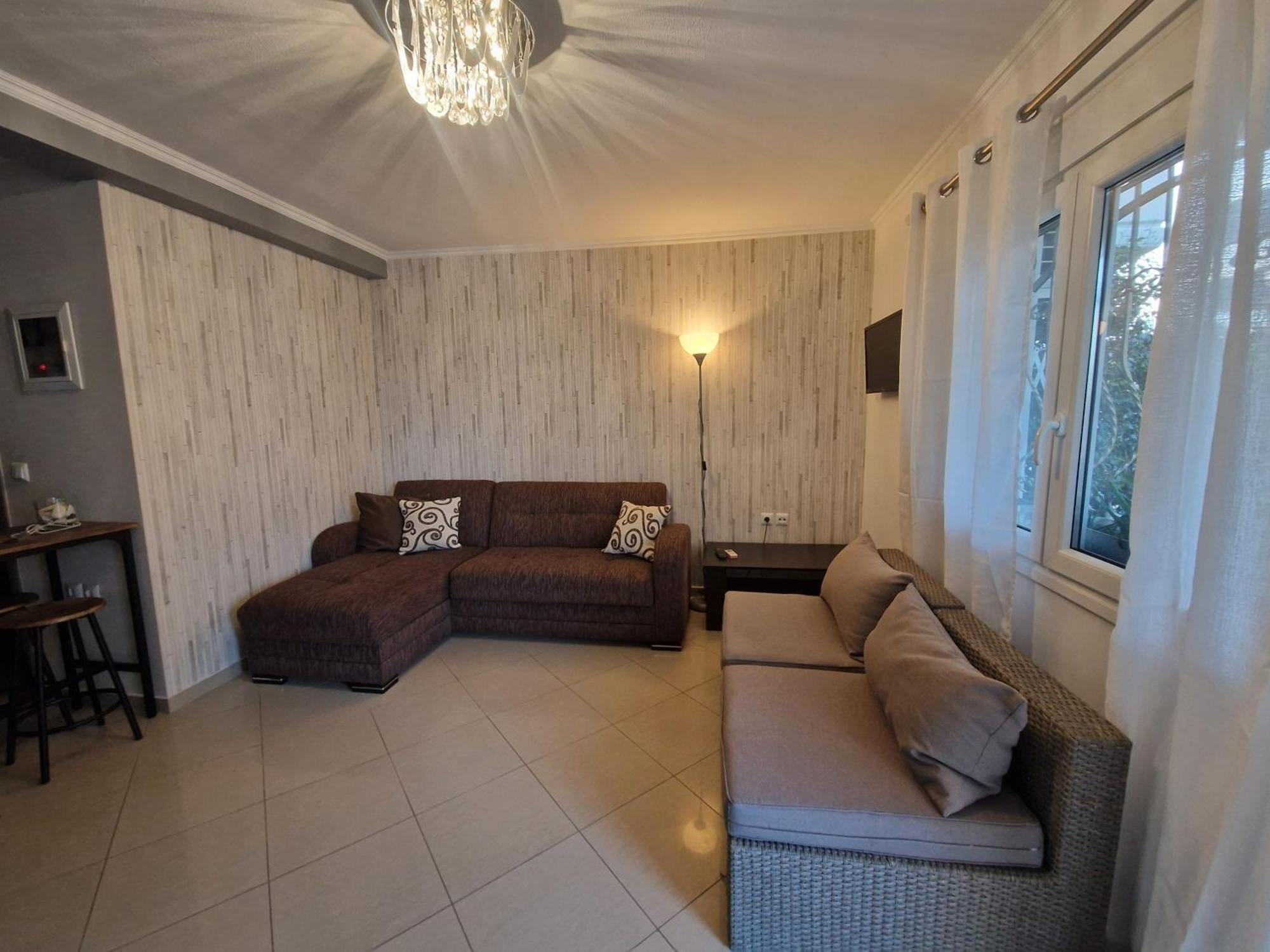 Iro Apartments Néa Péramos Bagian luar foto